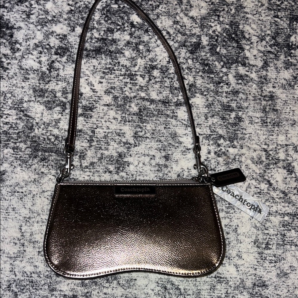 Coachtopia Wavy Baguette
